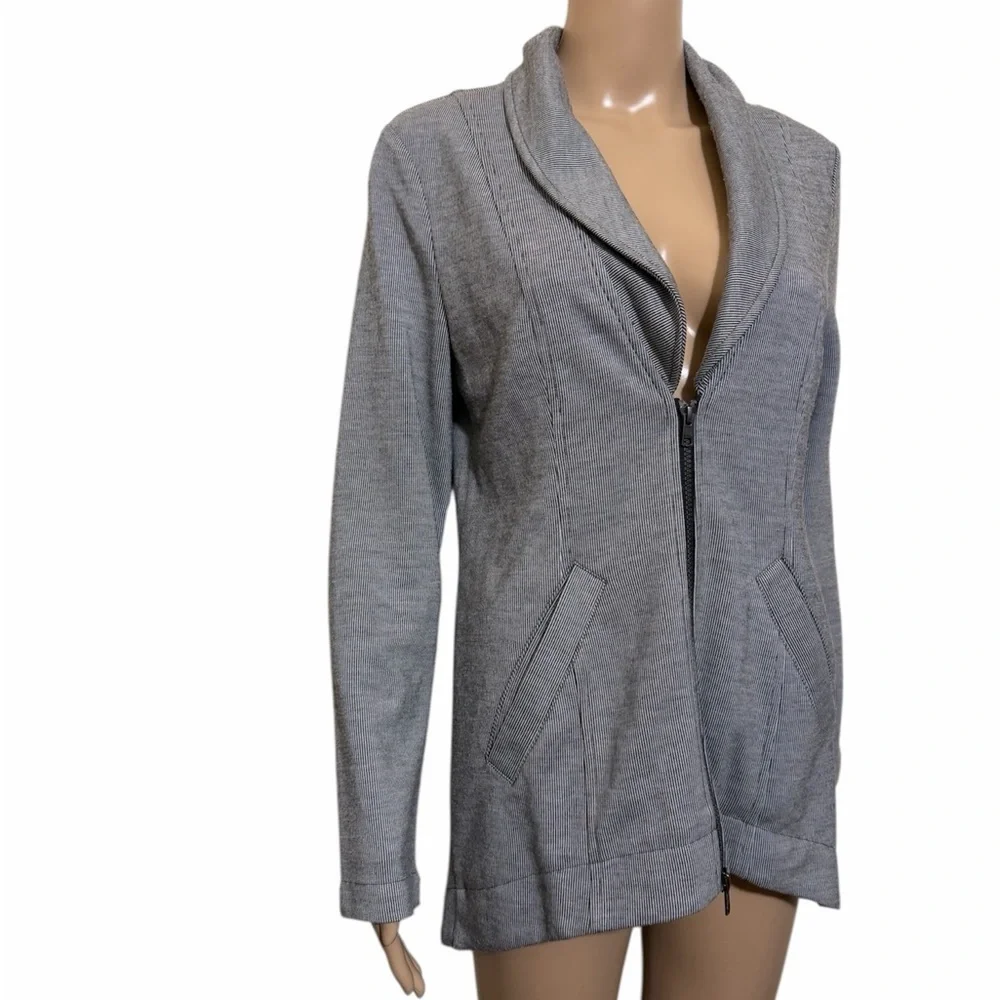CAbi gray zip